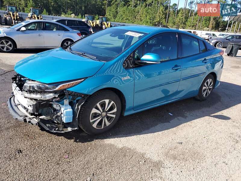 Хэтчбек Toyota Prius Prime 2017 в Львове фото Хэтчбек Toyota Prius Prime 2017 в Львове