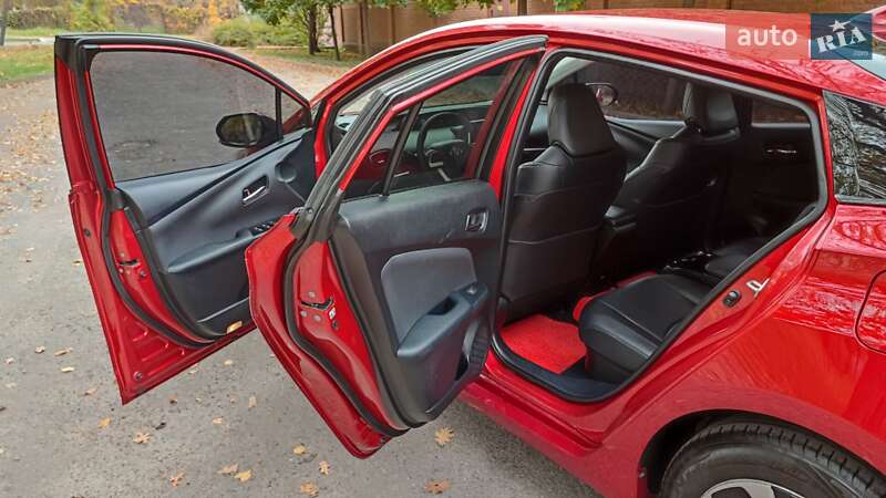 Хэтчбек Toyota Prius Prime 2016 в Харькове фото 22 Хэтчбек Toyota Prius Prime 2016 в Харькове