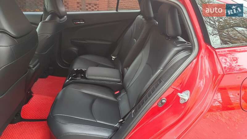 Хэтчбек Toyota Prius Prime 2016 в Харькове фото 44 Хэтчбек Toyota Prius Prime 2016 в Харькове