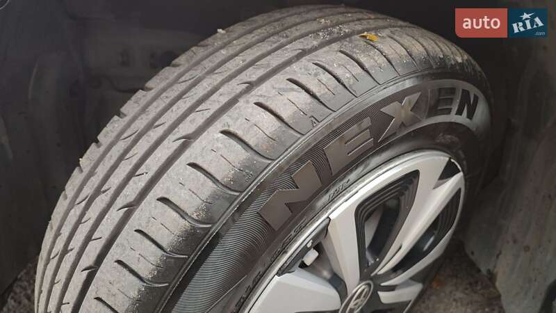 Хэтчбек Toyota Prius Prime 2016 в Харькове фото 47 Хэтчбек Toyota Prius Prime 2016 в Харькове