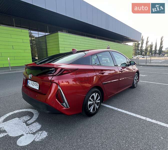 Хэтчбек Toyota Prius Prime 2017 в Киеве фото 4 Хэтчбек Toyota Prius Prime 2017 в Киеве