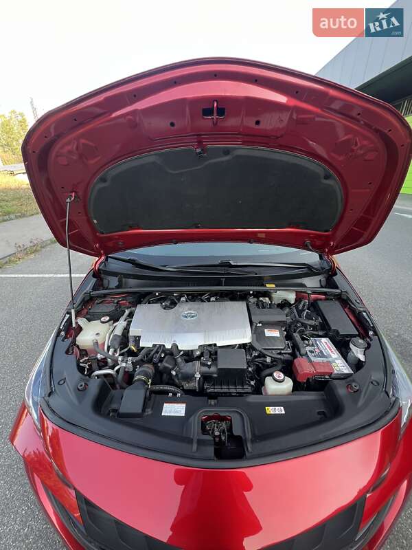 Хэтчбек Toyota Prius Prime 2017 в Киеве фото 21 Хэтчбек Toyota Prius Prime 2017 в Киеве