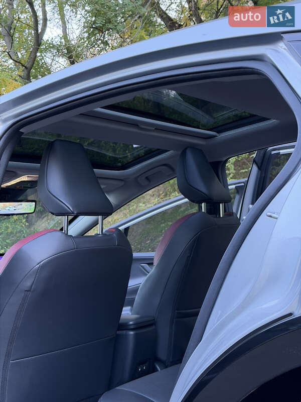 Хэтчбек Toyota Prius Prime 2024 в Одессе