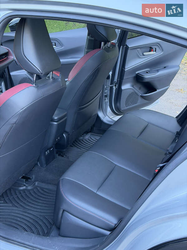 Хэтчбек Toyota Prius Prime 2024 в Одессе