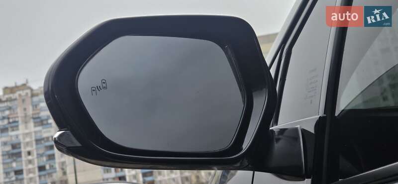 Хэтчбек Toyota Prius Prime 2018 в Киеве