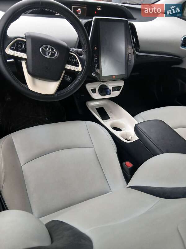 Хэтчбек Toyota Prius Prime 2019 в Киеве фото 13 Хэтчбек Toyota Prius Prime 2019 в Киеве