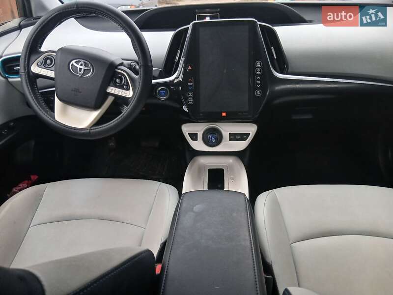 Хэтчбек Toyota Prius Prime 2019 в Киеве фото 12 Хэтчбек Toyota Prius Prime 2019 в Киеве