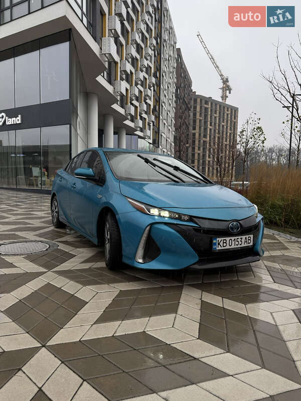 Хэтчбек Toyota Prius Prime 2020 в Киеве фото 3 Хэтчбек Toyota Prius Prime 2020 в Киеве