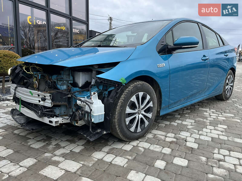 Хэтчбек Toyota Prius Prime 2019 в Львове