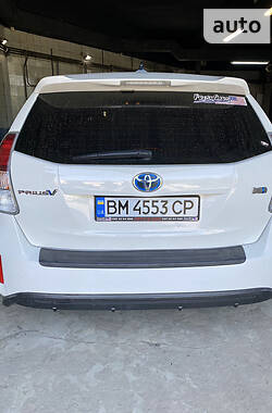 Универсал Toyota Prius v 2018 в Сумах