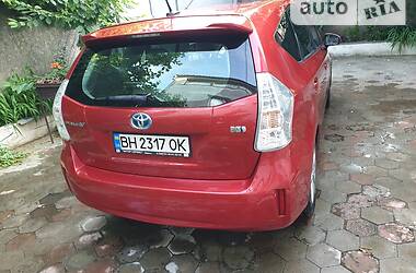 Минивэн Toyota Prius v 2011 в Одессе