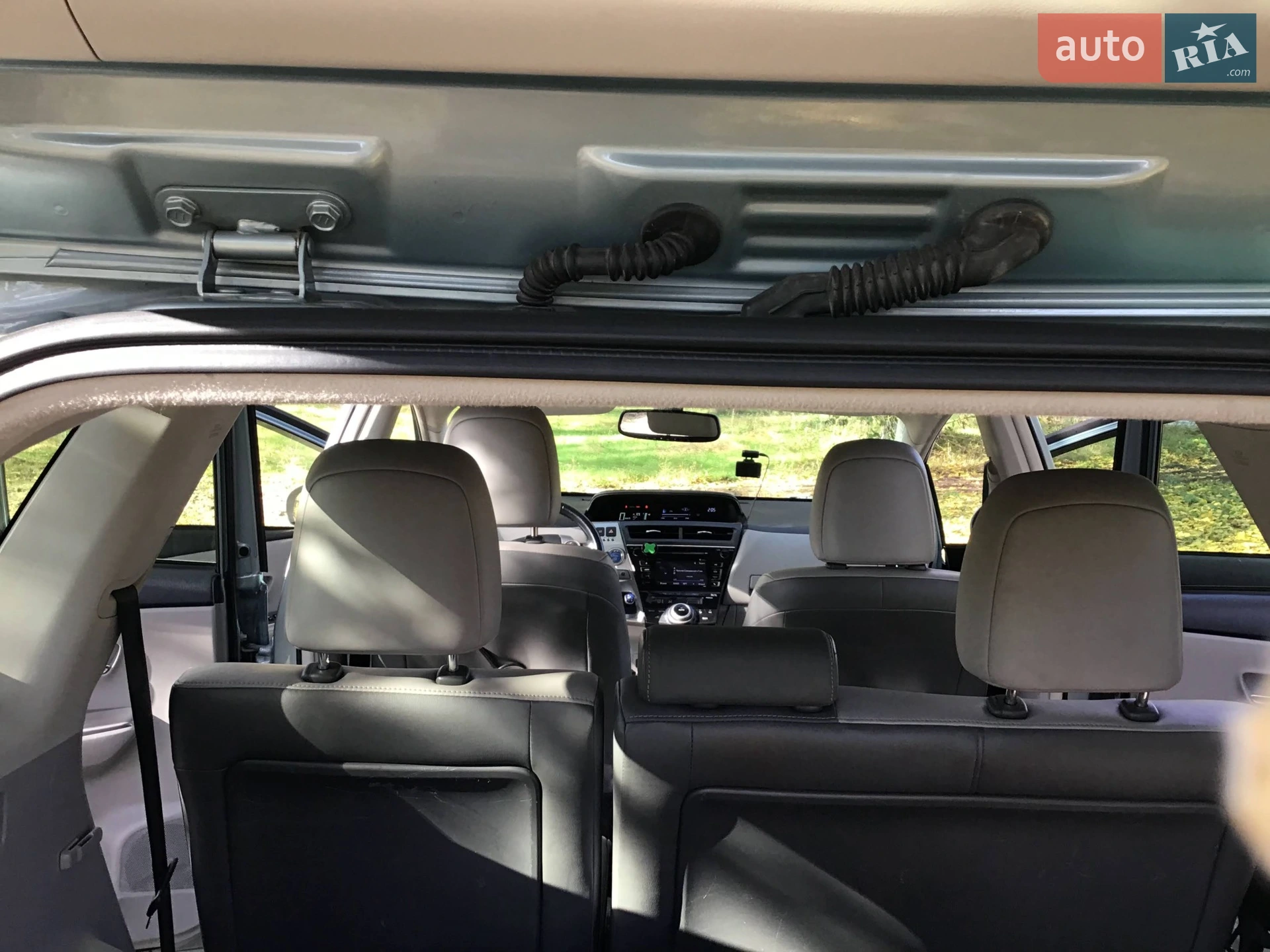 2015 Toyota Prius v (+) - мініатюра 6