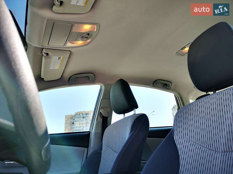 Универсал Toyota Prius v 2014 в Одессе