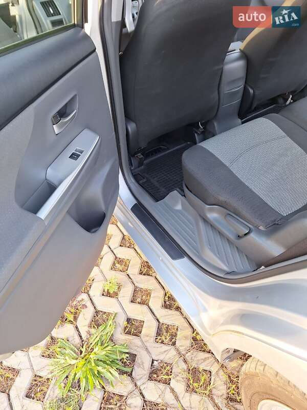 Універсал Toyota Prius v 2014 в Одесі