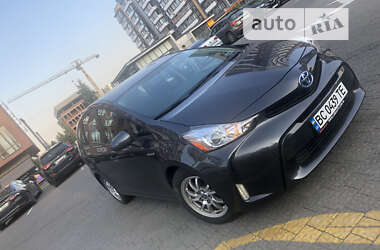 Универсал Toyota Prius v 2016 в Львове