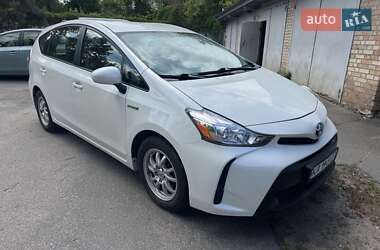 Универсал Toyota Prius v 2015 в Киеве