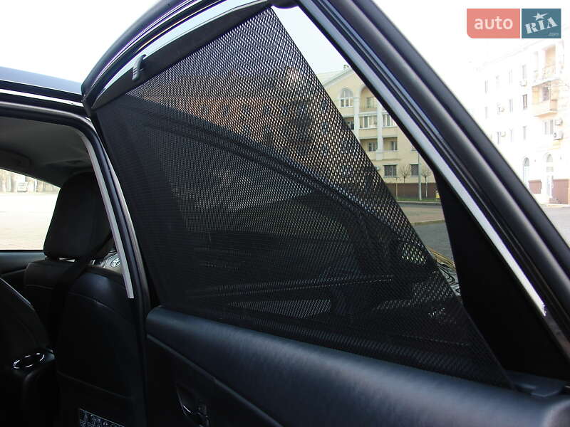Универсал Toyota Prius v 2018 в Одессе