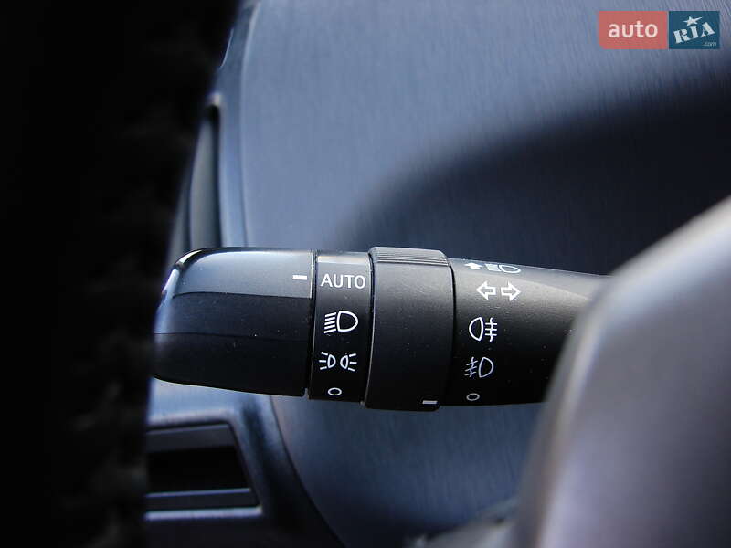 Универсал Toyota Prius v 2018 в Одессе