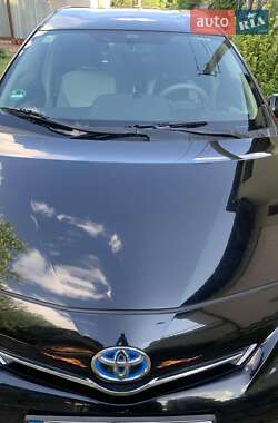 Універсал Toyota Prius v 2012 в Києві