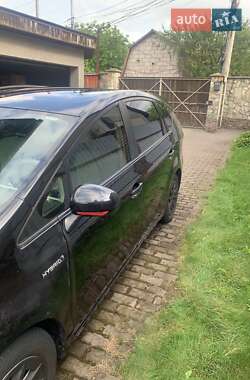 Універсал Toyota Prius v 2012 в Києві