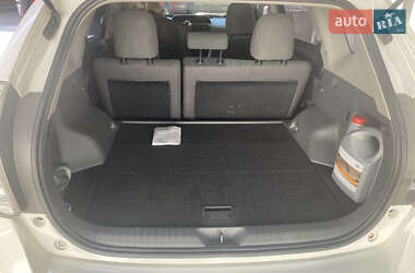 Універсал Toyota Prius v 2013 в Києві