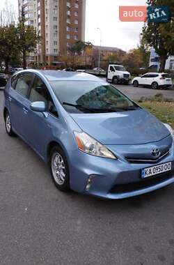 Універсал Toyota Prius v 2014 в Києві