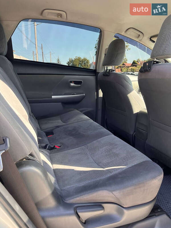 Універсал Toyota Prius v 2014 в Білій Церкві