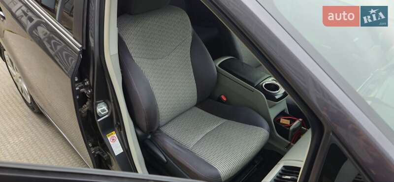 Универсал Toyota Prius v 2016 в Одессе фото 14 Универсал Toyota Prius v 2016 в Одессе