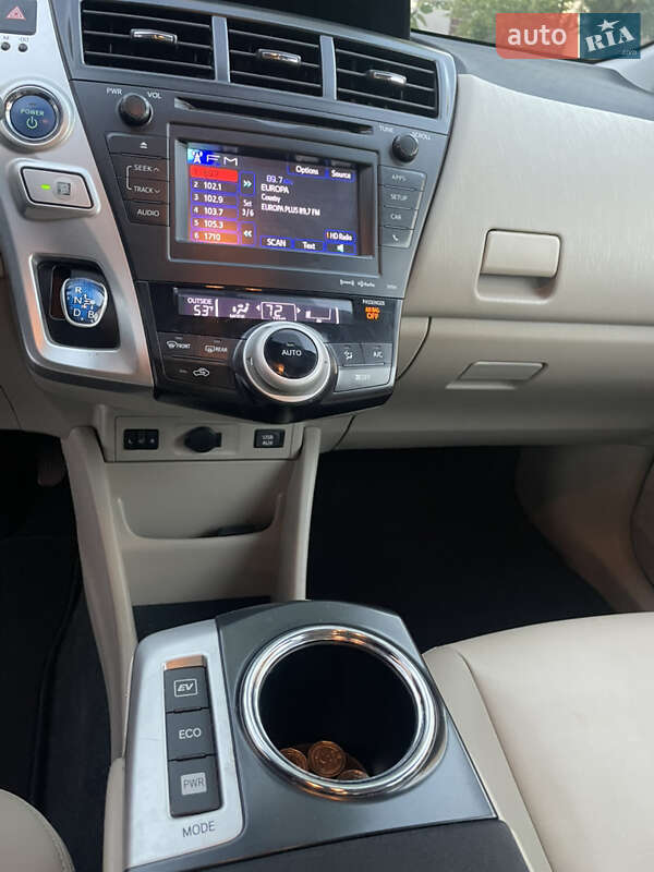 Универсал Toyota Prius v 2013 в Черноморске фото 28 Универсал Toyota Prius v 2013 в Черноморске