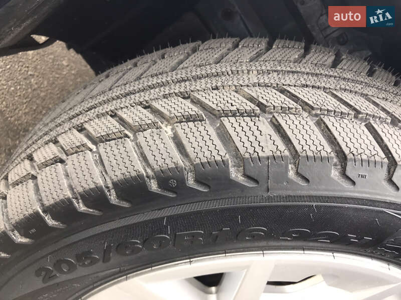 Универсал Toyota Prius v 2012 в Одессе фото 17 Универсал Toyota Prius v 2012 в Одессе