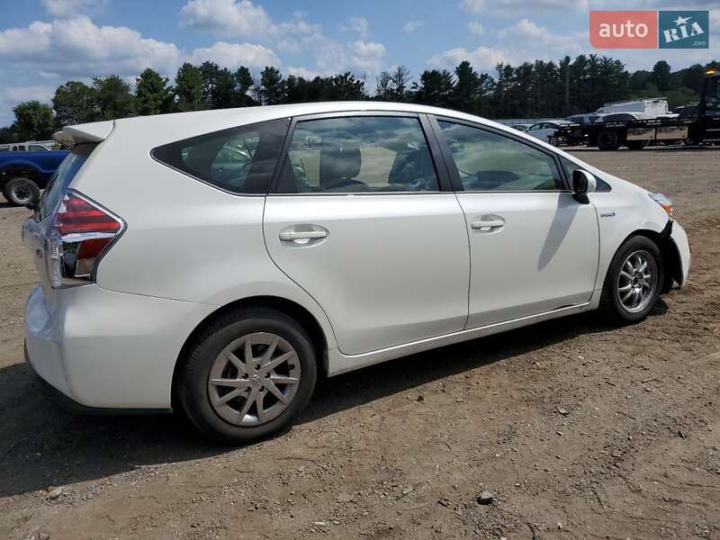 Универсал Toyota Prius v 2017 в Львове фото 3 Универсал Toyota Prius v 2017 в Львове