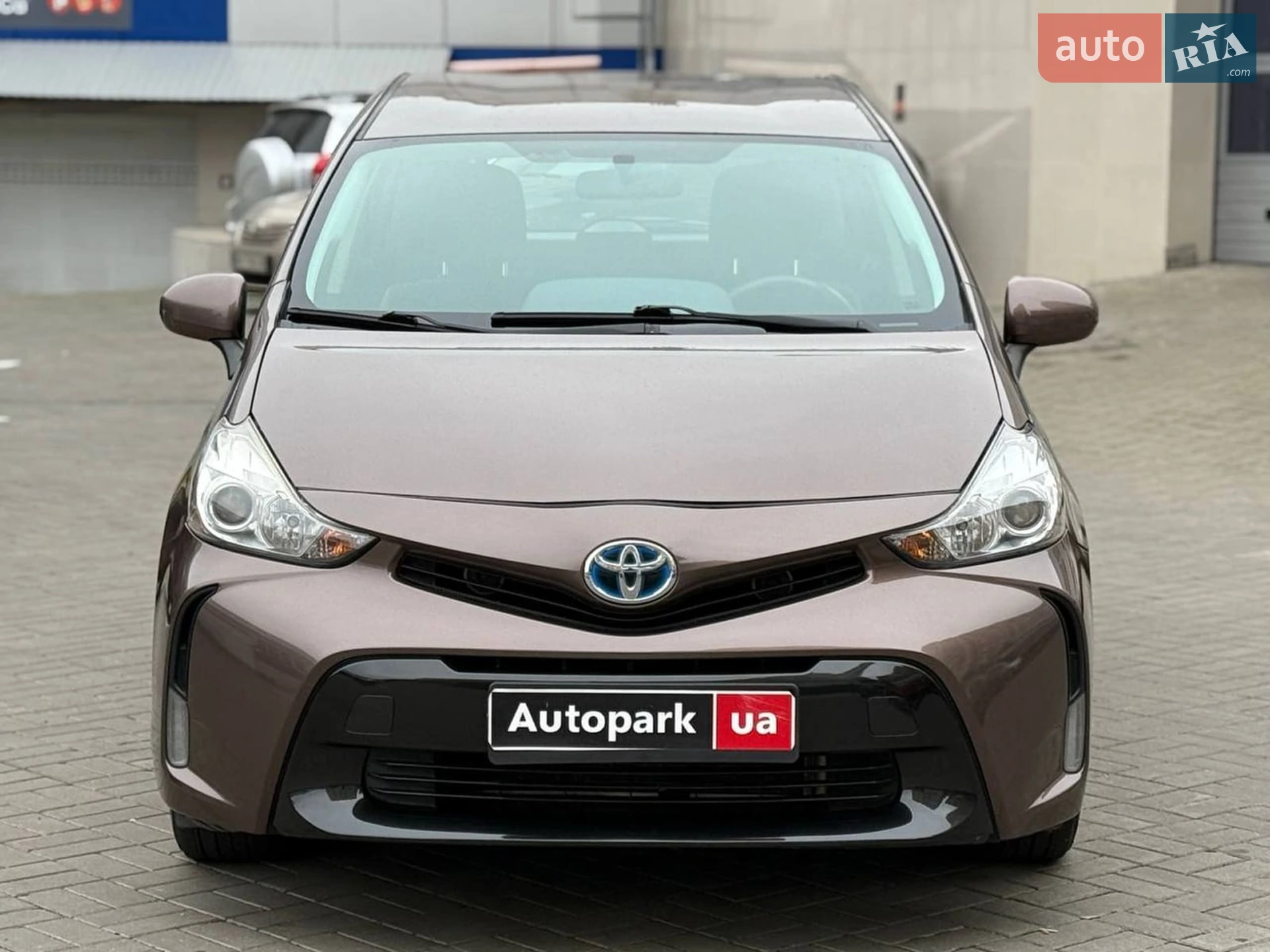 2015 Toyota Prius v (+) - мініатюра 2