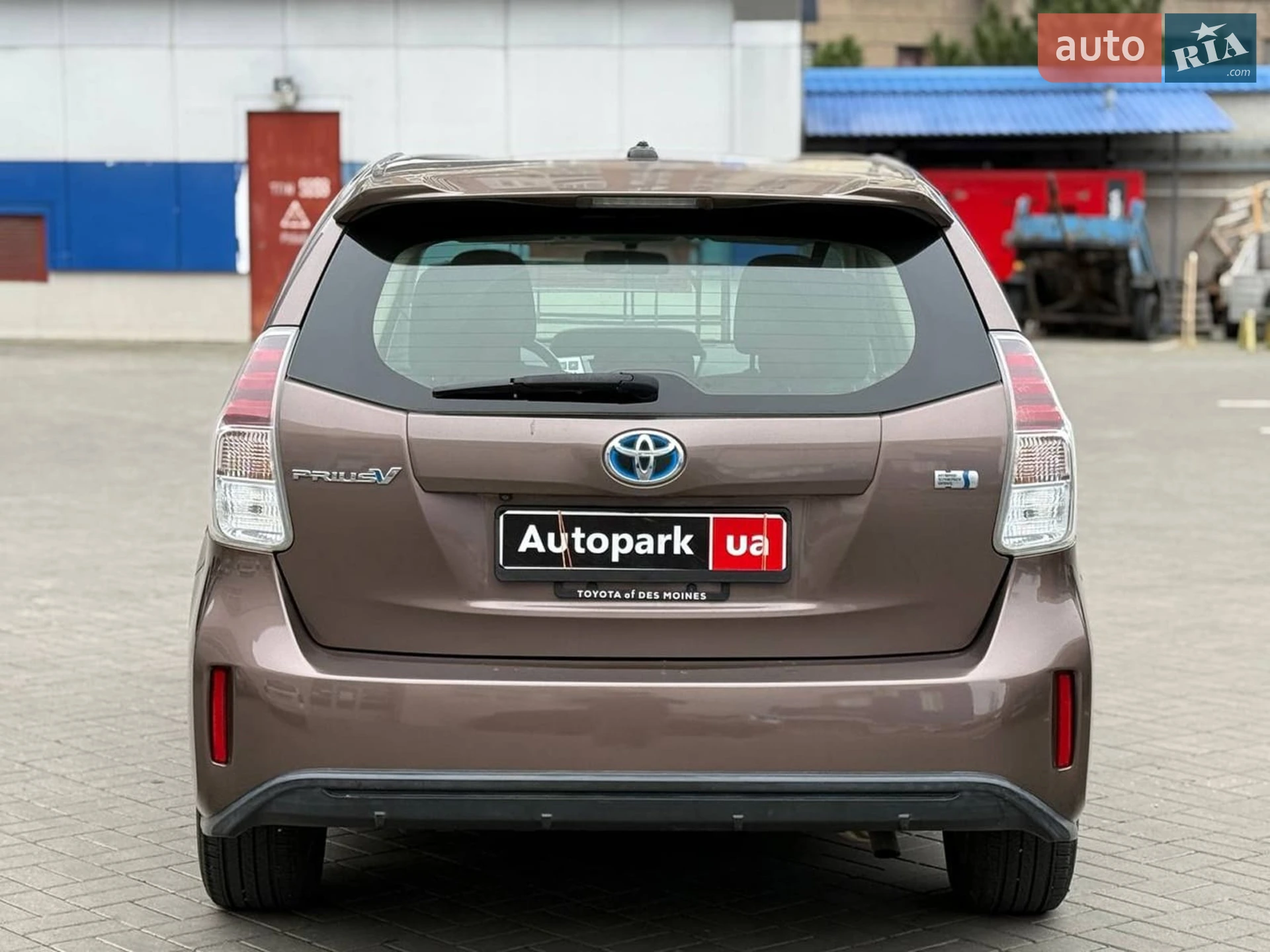 2015 Toyota Prius v (+) - мініатюра 7
