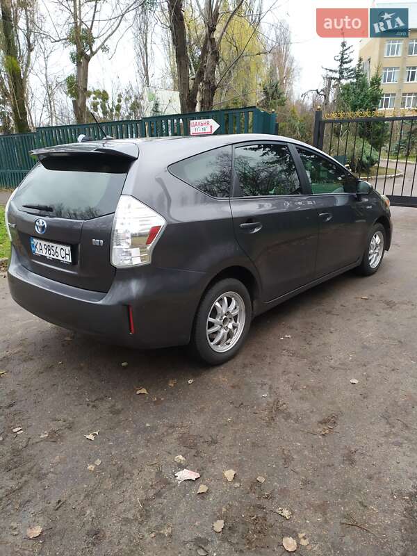 Универсал Toyota Prius v 2014 в Киеве фото 4 Универсал Toyota Prius v 2014 в Киеве