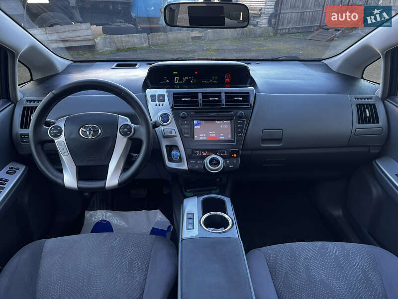 Универсал Toyota Prius v 2013 в Луцке фото 19 Универсал Toyota Prius v 2013 в Луцке