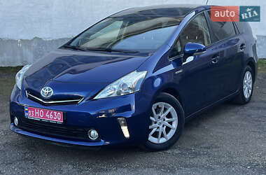 Універсал Toyota Prius v 2013 в Луцьку