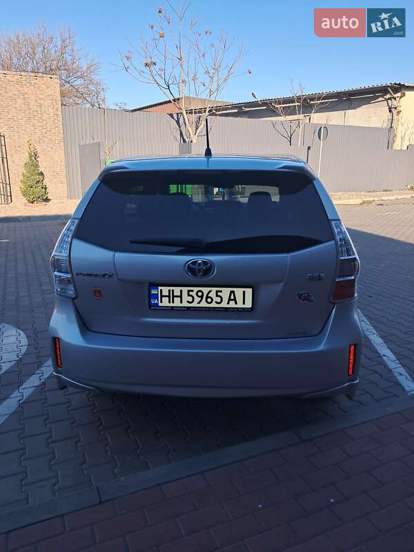 Универсал Toyota Prius v 2014 в Одессе фото 3 Универсал Toyota Prius v 2014 в Одессе