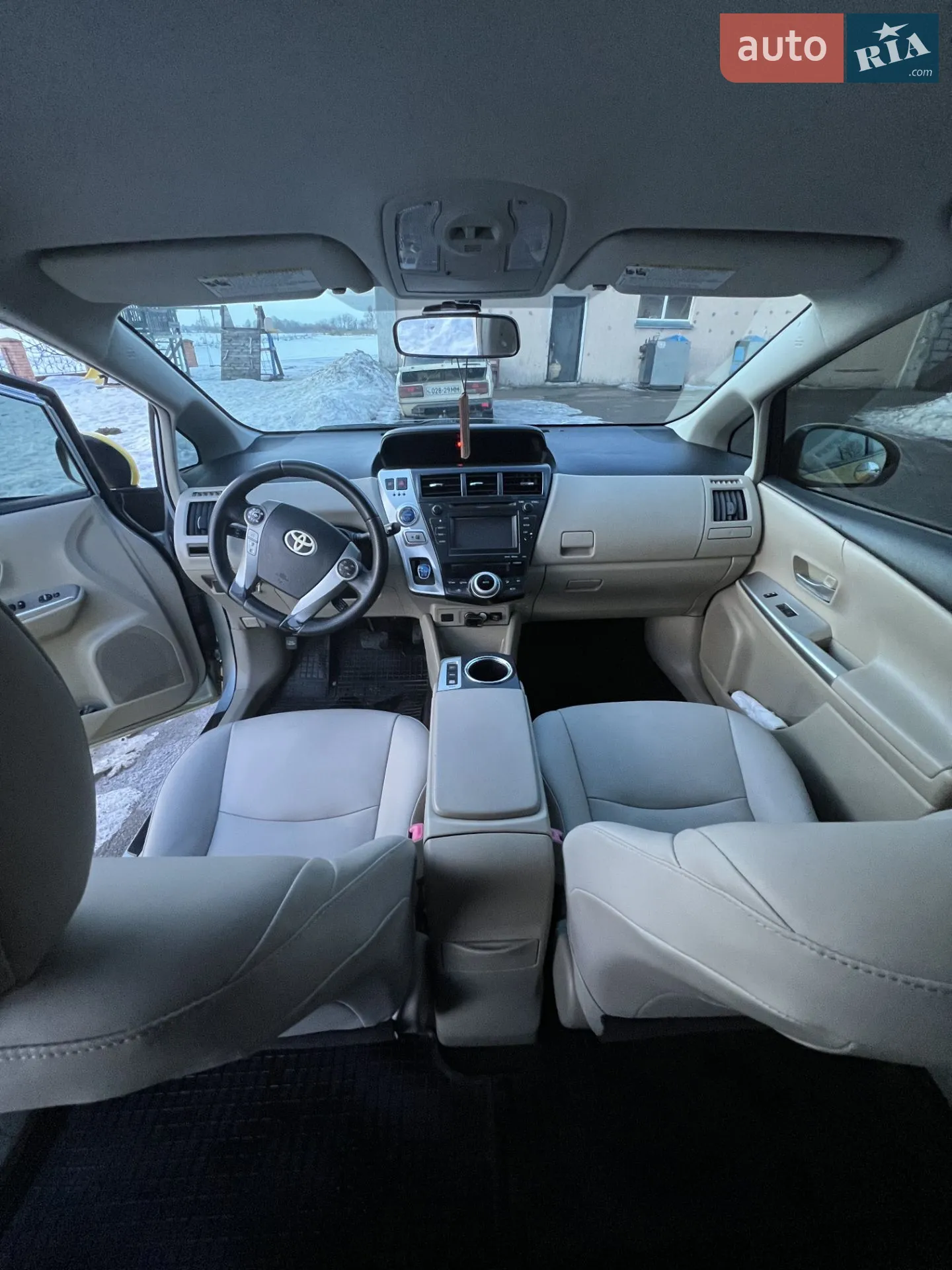 2012 Toyota Prius v (+) - мініатюра 20