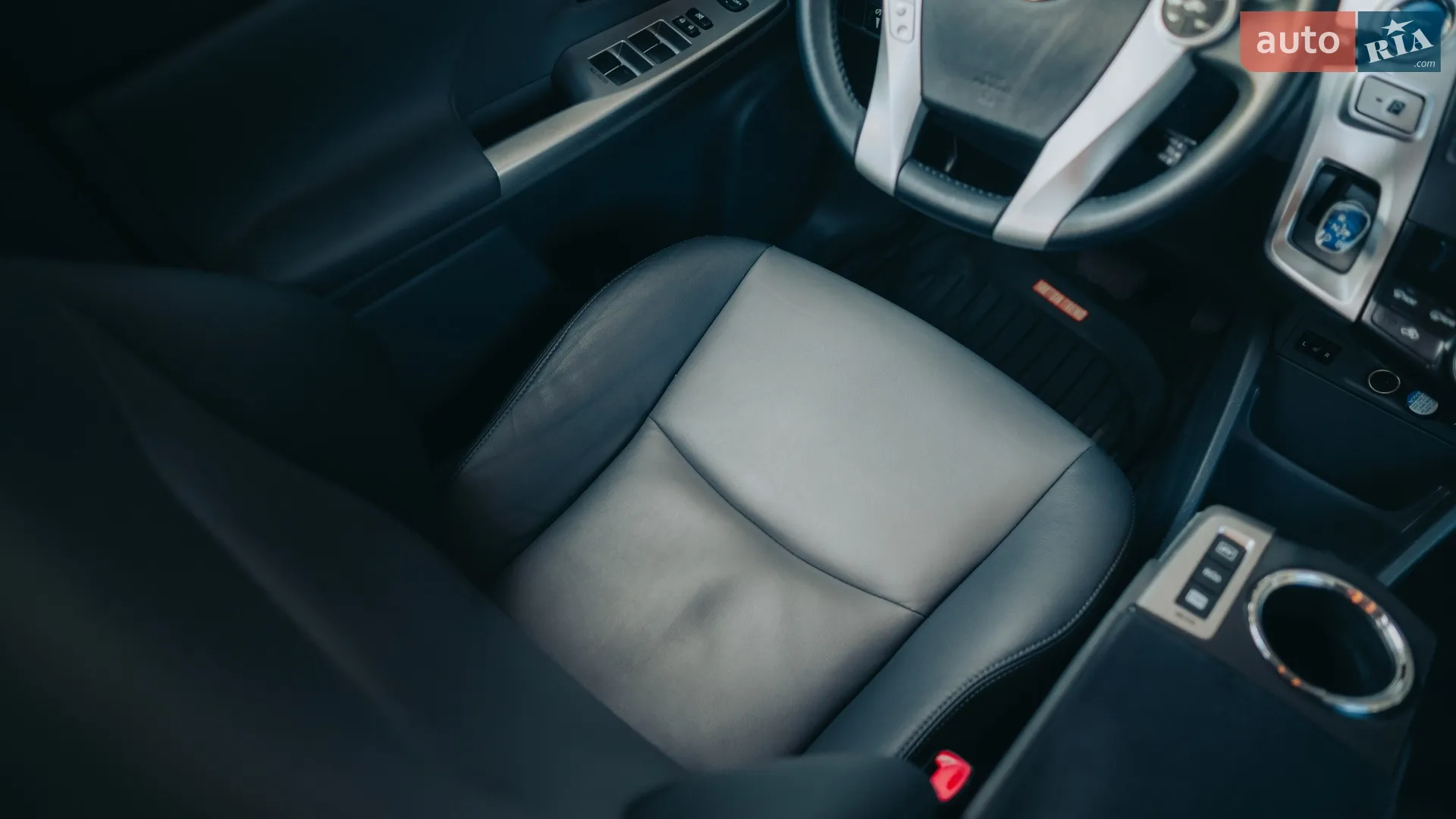2013 Toyota Prius v (+) - мініатюра 47