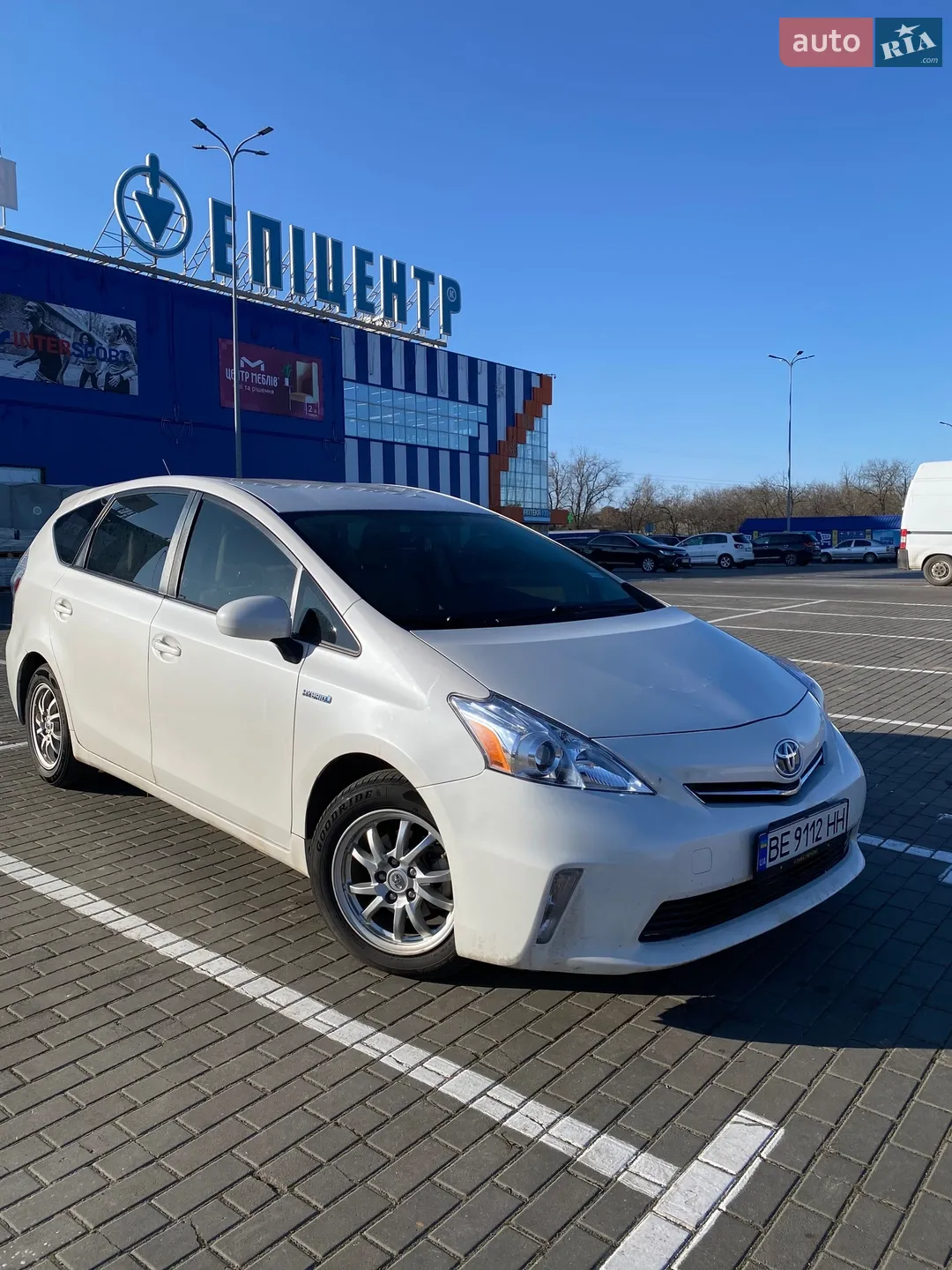 2012 Toyota Prius v (+) - мініатюра 7