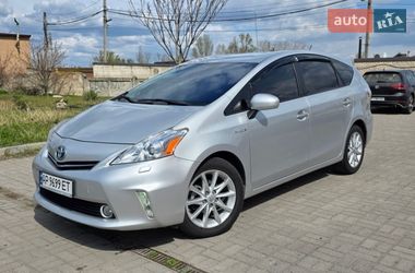 Универсал Toyota Prius v 2013 в Запорожье