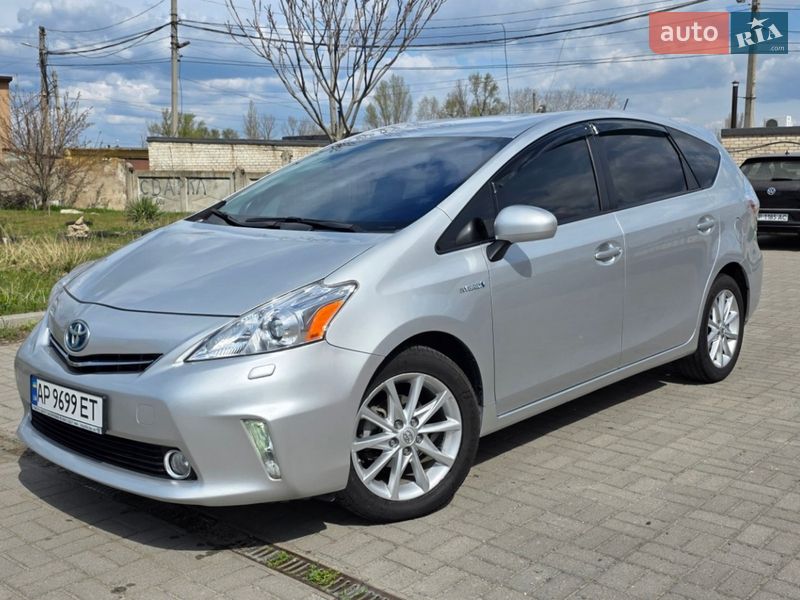Универсал Toyota Prius v 2013 в Запорожье фото Универсал Toyota Prius v 2013 в Запорожье