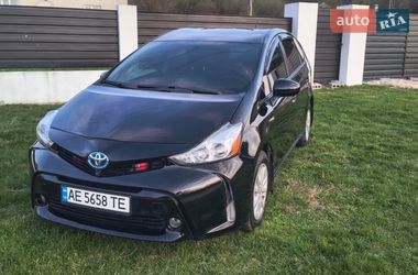 Универсал Toyota Prius v 2015 в Тернополе
