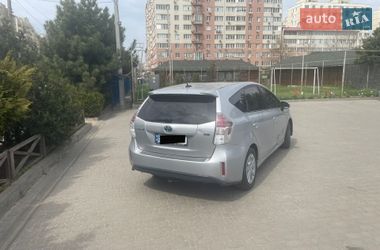 Універсал Toyota Prius v 2015 в Одесі