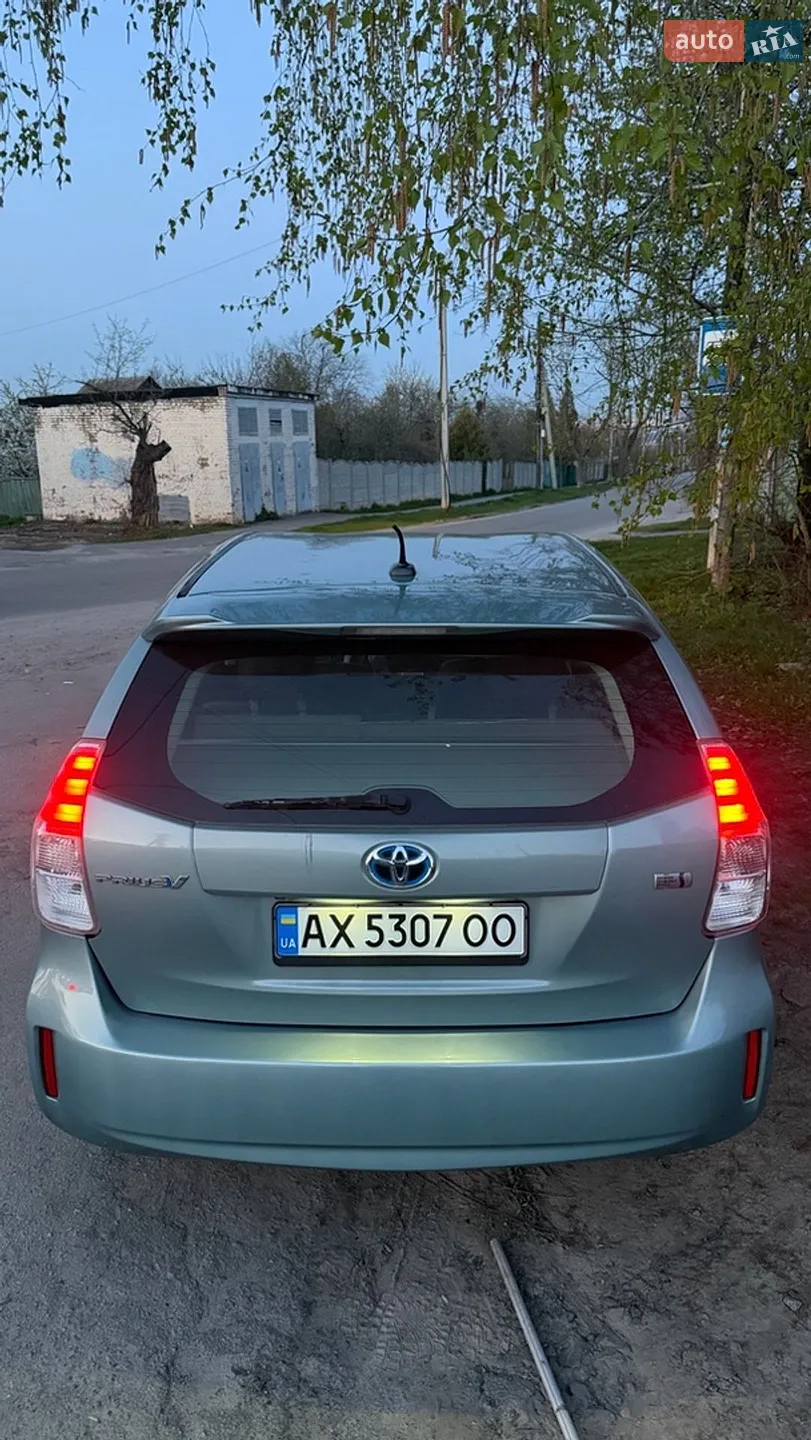 2015 Toyota Prius v (+) - мініатюра 6