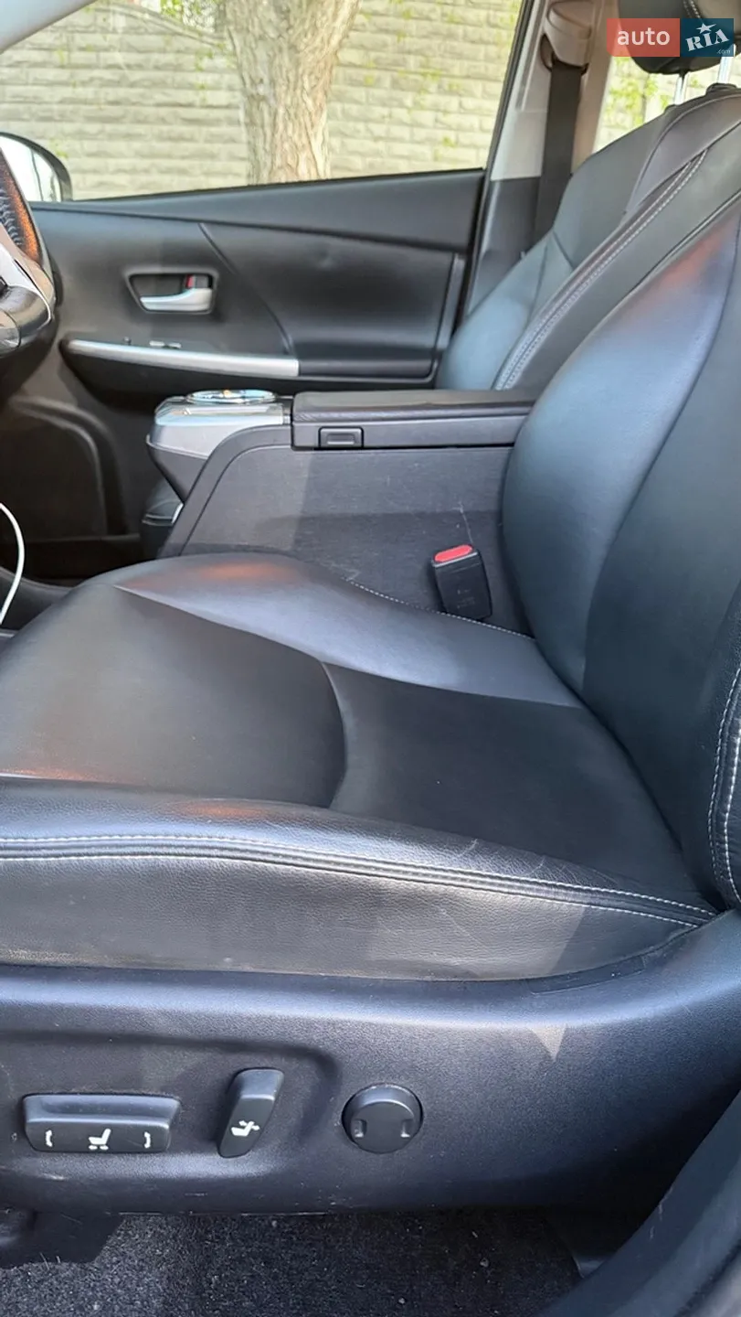 2015 Toyota Prius v (+) - мініатюра 28