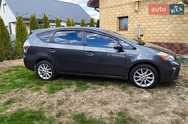 Універсал Toyota Prius v 2012 в Умані