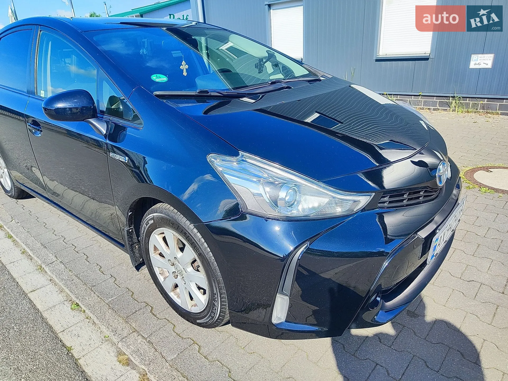 2016 Toyota Prius v (+) - мініатюра 2