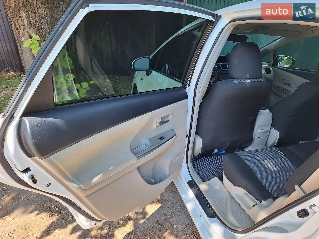 2012 Toyota Prius v (+) - мініатюра 10