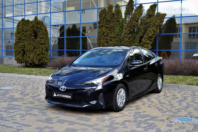 Седан Toyota Prius 2016 в Харькове